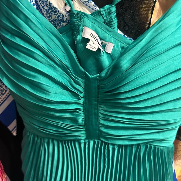 Minuet Sienna Silky Satin Pleated Emerald Aqua Green Open Tie Back Maxi Dress - Picture 6 of 10